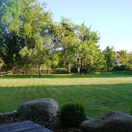 Haus Himmelgrau Mit Eigenem Garten بوتبوس