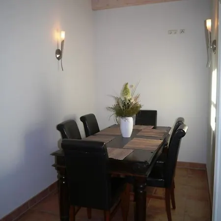Haus Himmelgrau Mit Eigenem Garten * بوتبوس
